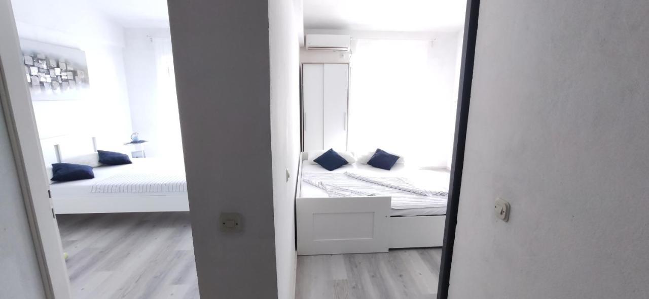 Vila Sentio Mare-Apartments Livaic Zeljko Pirovac Εξωτερικό φωτογραφία
