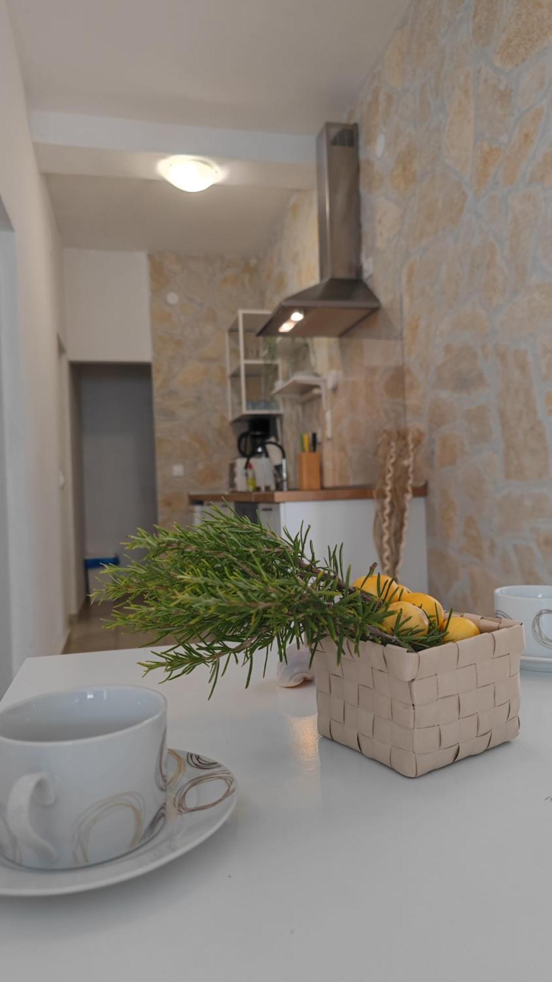 Vila Sentio Mare-Apartments Livaic Zeljko Pirovac Εξωτερικό φωτογραφία