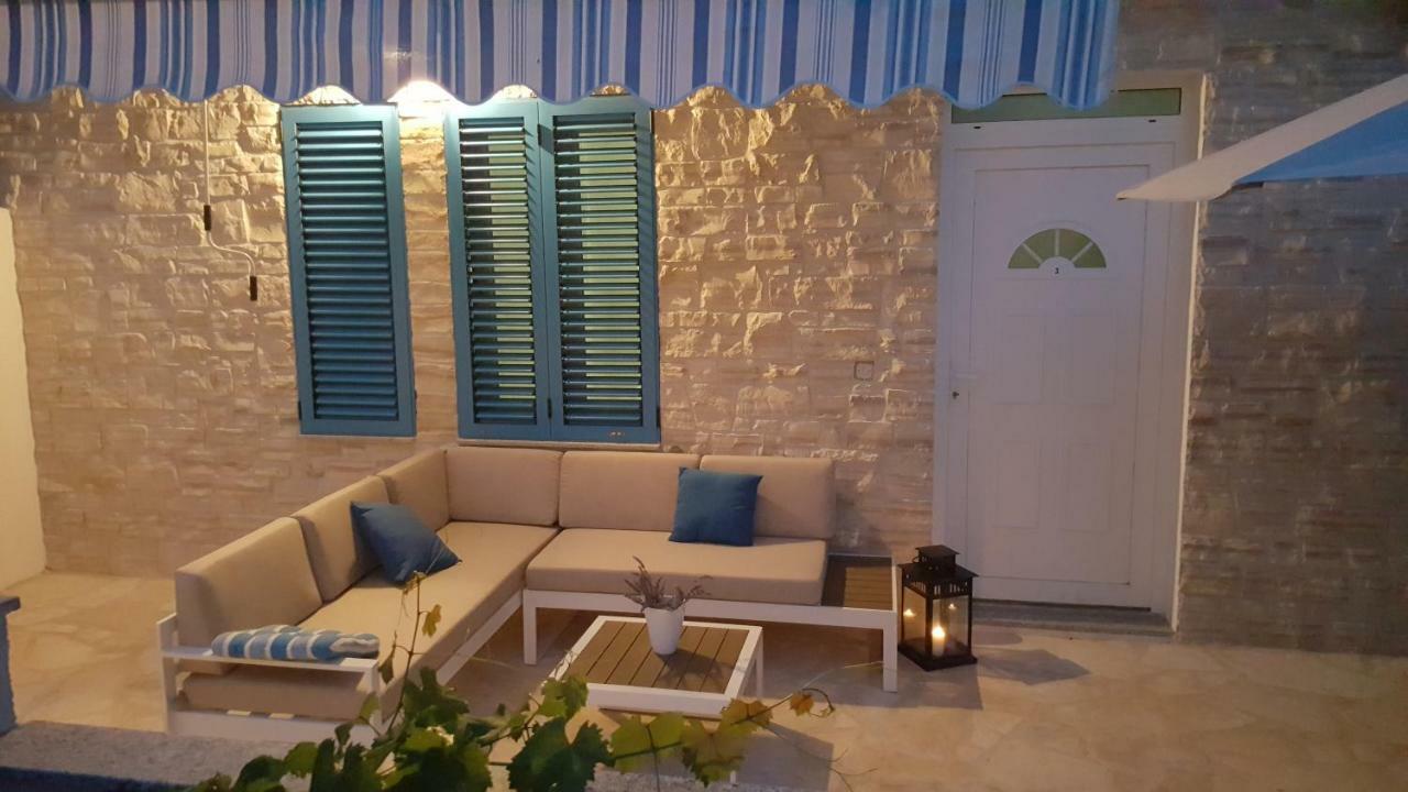 Vila Sentio Mare-Apartments Livaic Zeljko Pirovac Εξωτερικό φωτογραφία